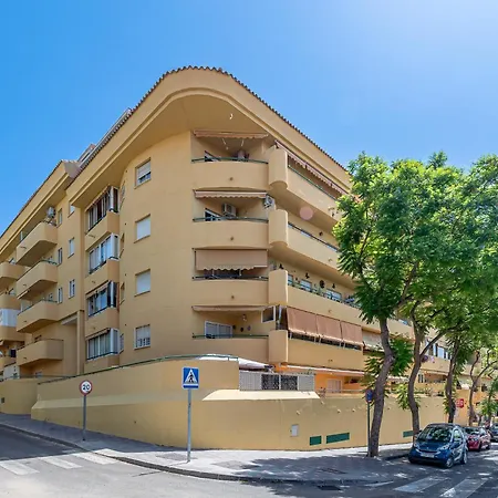 Beautiful 2 Bed Pacos Fuengirola