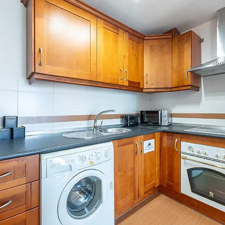 Beautiful 2 Bed Pacos Apartment Fuengirola
