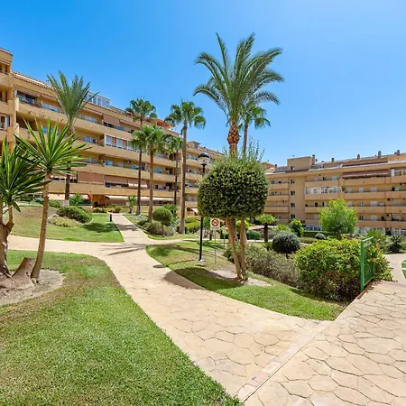 Apartment Beautiful 2 Bed Pacos Fuengirola